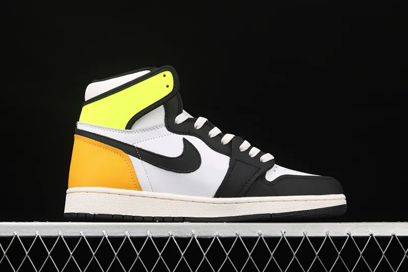 All categories Air Jordan Jordan series basketball shoes Air Jordan 1 High H version Air Jordan 1 Retro High OG AJ1 Joe 1 fluorescent yellow green Gaobang basketball shoes 555088-118